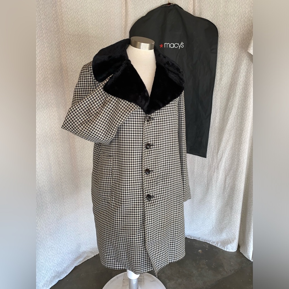 Vintage checked coat, black and beige overcoat London Fog wool size 40